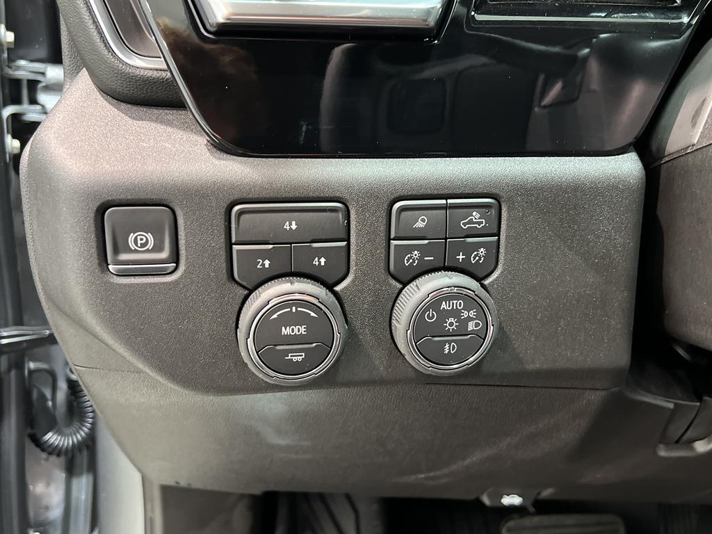 new 2025 Chevrolet Silverado 2500 car, priced at $66,100