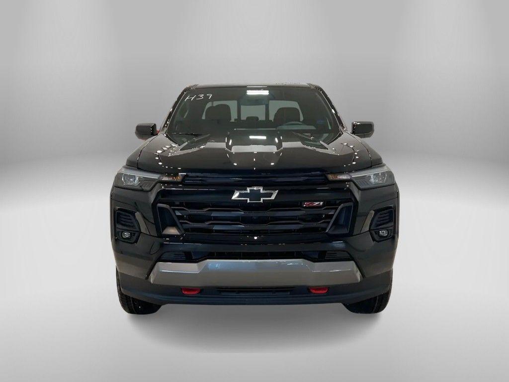 new 2025 Chevrolet Colorado car