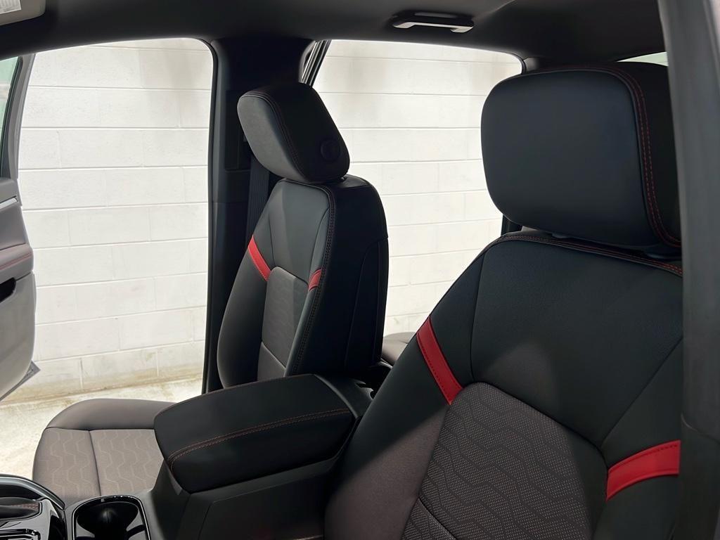 new 2025 Chevrolet Colorado car