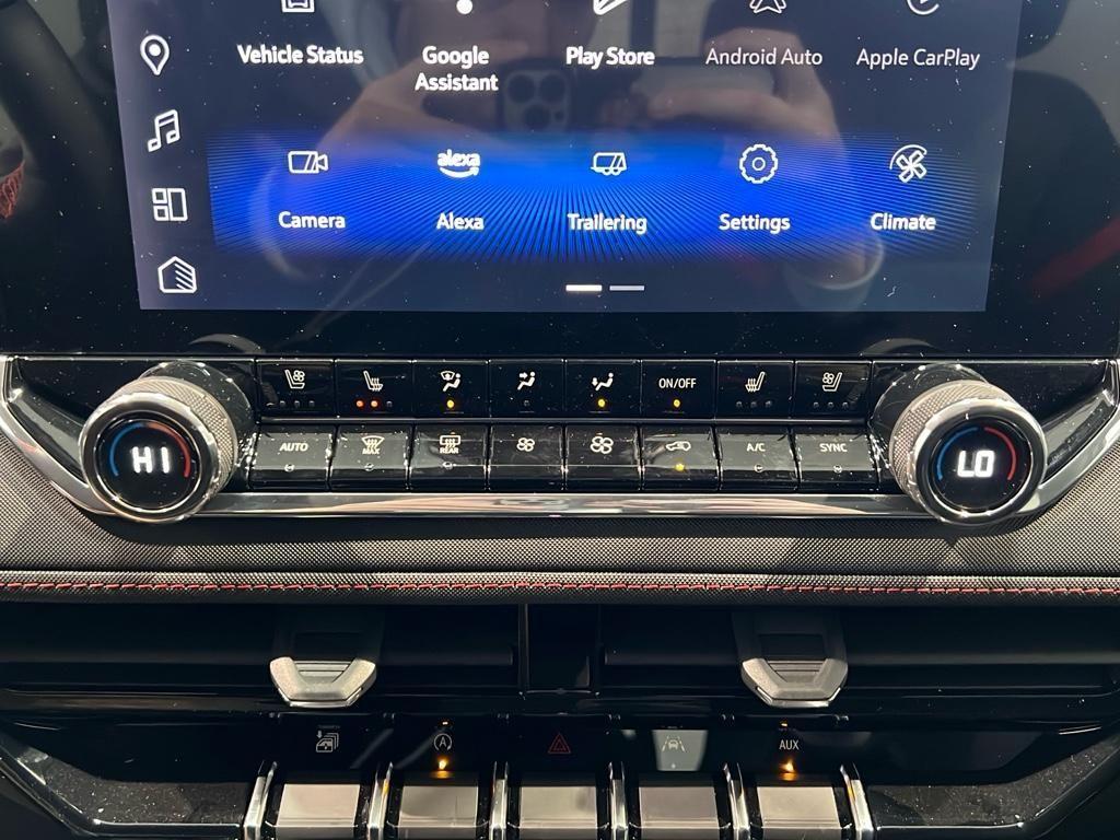 new 2025 Chevrolet Colorado car