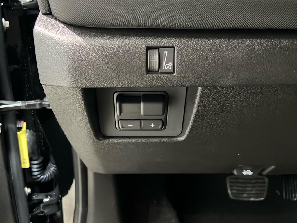 new 2025 Chevrolet Colorado car, priced at $48,985
