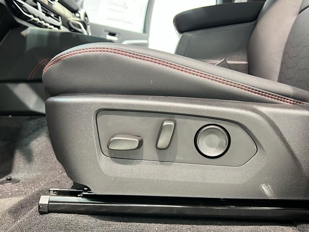 new 2025 Chevrolet Colorado car