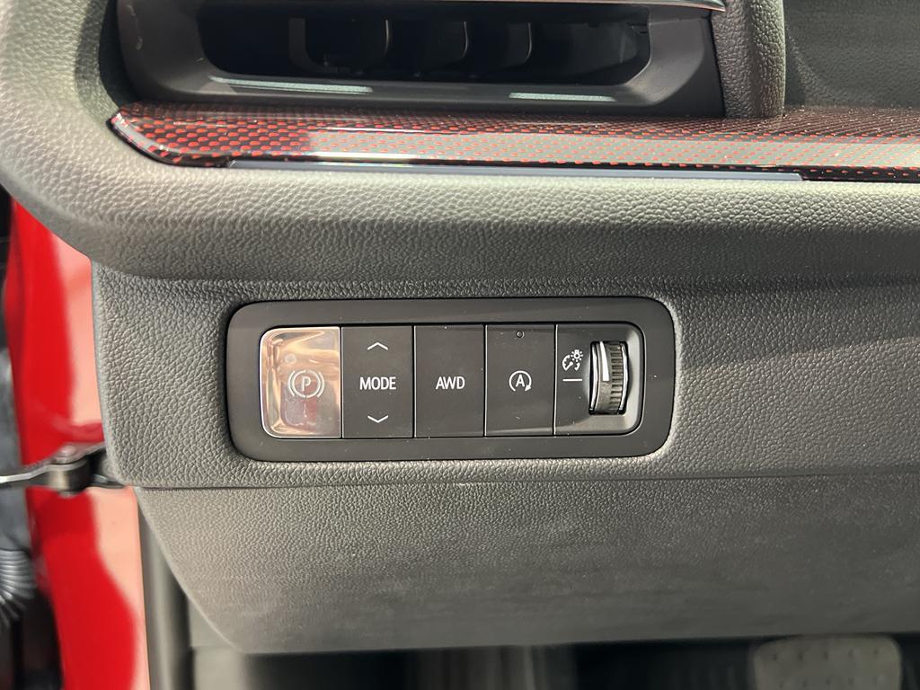 new 2026 Chevrolet Traverse car, priced at $54,615