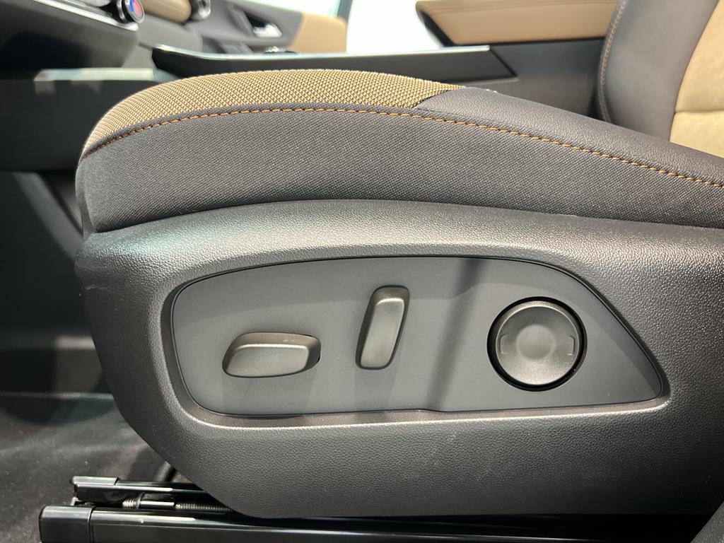 new 2026 Chevrolet Equinox car, priced at $38,290