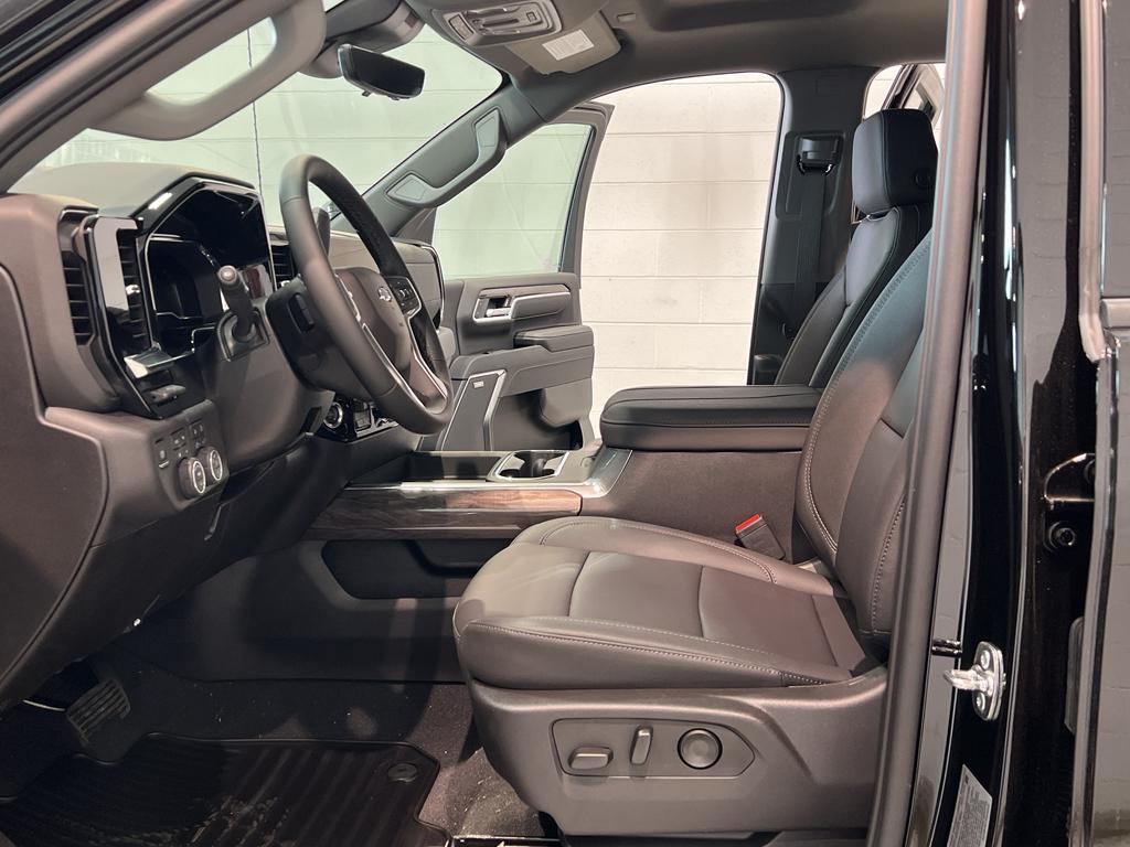 new 2025 Chevrolet Silverado 2500 car, priced at $73,840