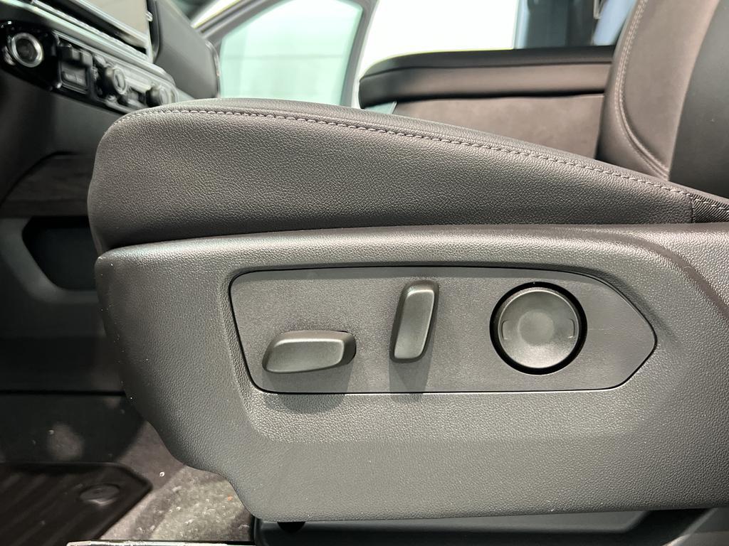 new 2025 Chevrolet Silverado 2500 car, priced at $73,840