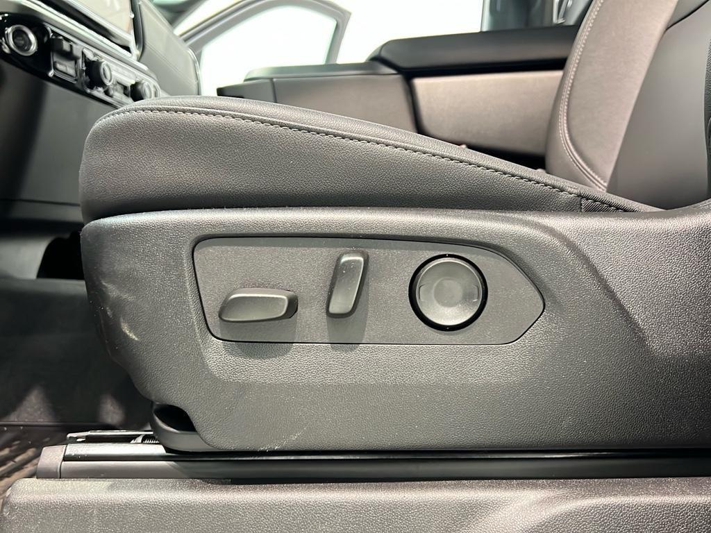 new 2025 Chevrolet Silverado 2500 car, priced at $67,215