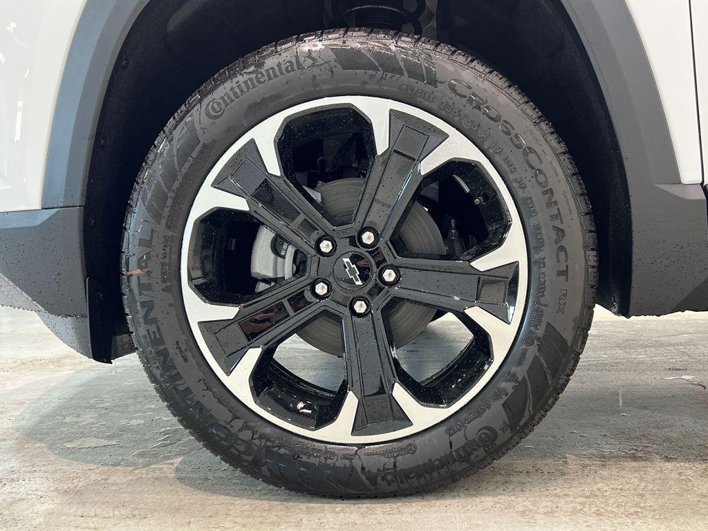 new 2026 Chevrolet Equinox car, priced at $35,585