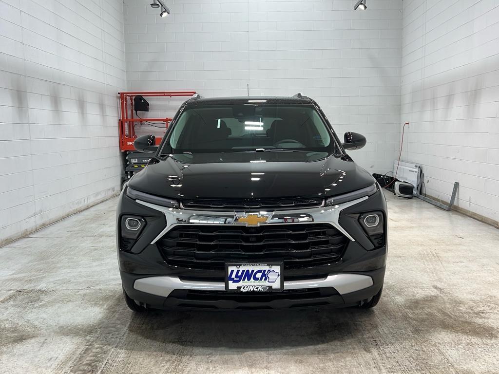 new 2025 Chevrolet TrailBlazer car, priced at $30,080