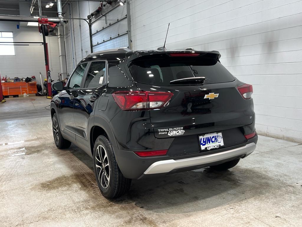 new 2025 Chevrolet TrailBlazer car, priced at $30,080