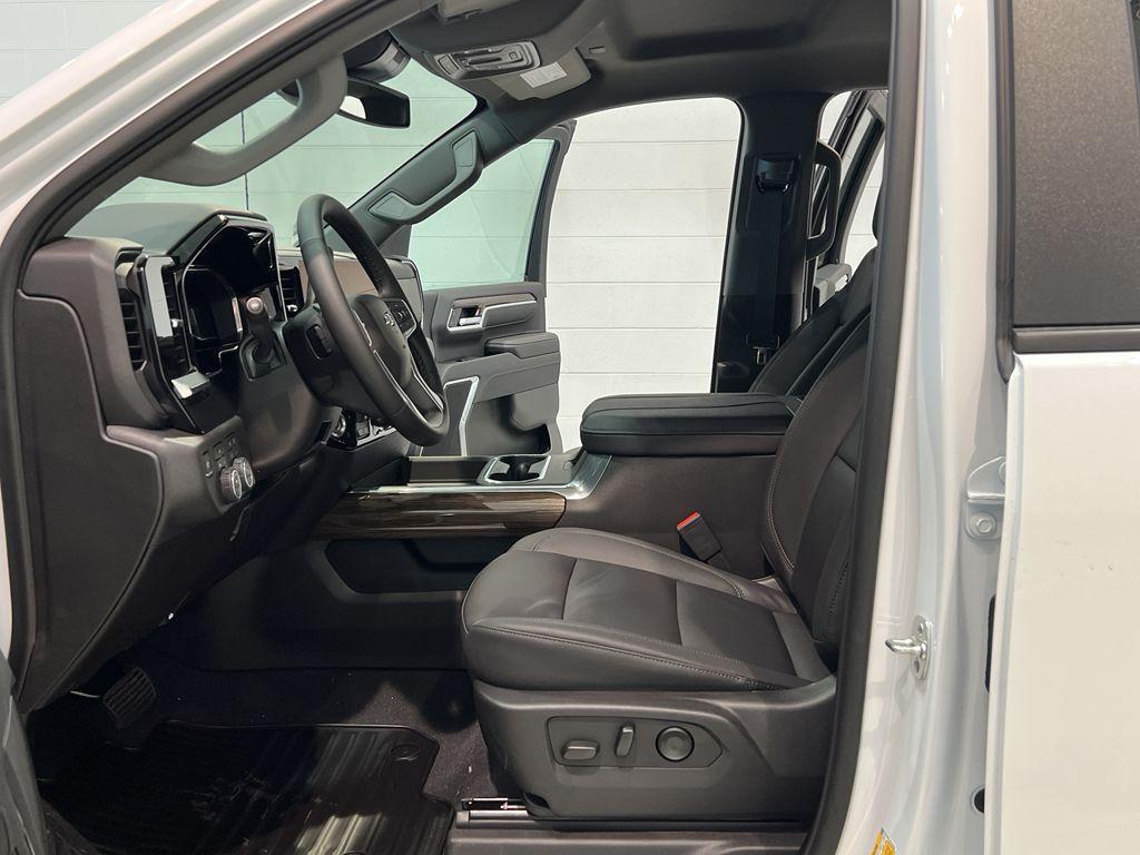 new 2025 Chevrolet Silverado 2500 car, priced at $76,425