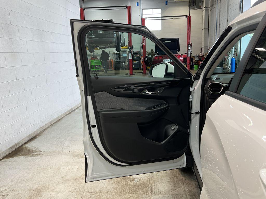 new 2025 Chevrolet TrailBlazer car, priced at $33,065