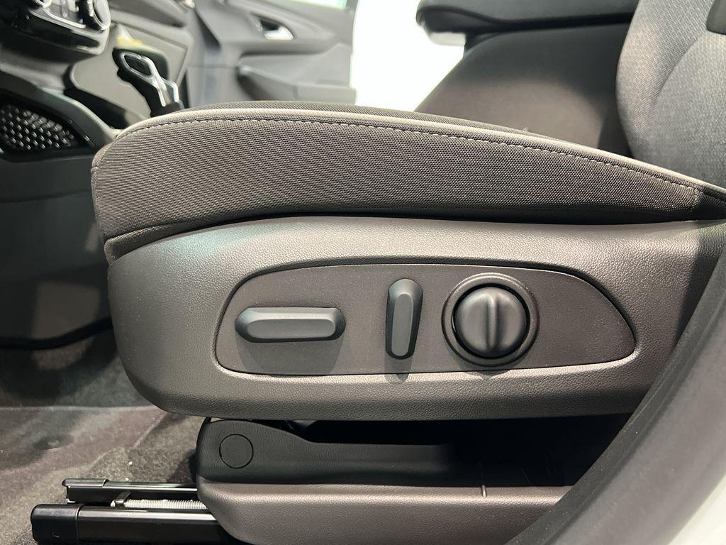 new 2025 Chevrolet TrailBlazer car, priced at $33,065