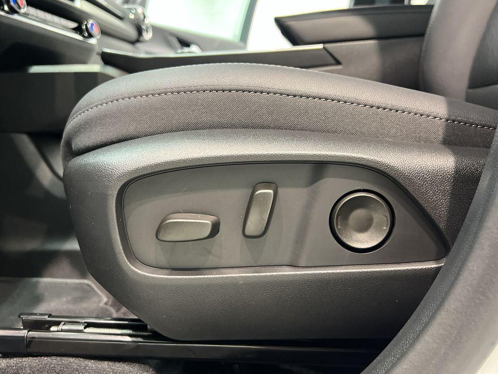 new 2026 Chevrolet Equinox car, priced at $35,585