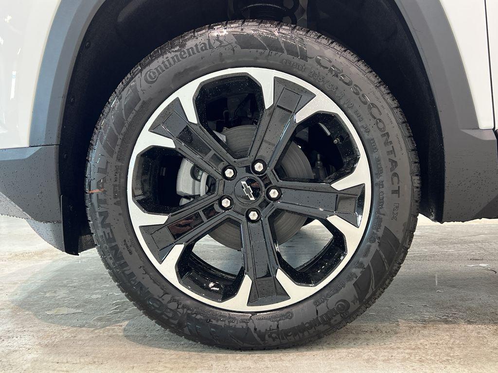 new 2026 Chevrolet Equinox car, priced at $35,585