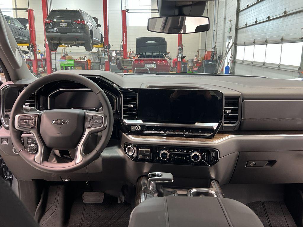 new 2025 Chevrolet Silverado 1500 car, priced at $62,225