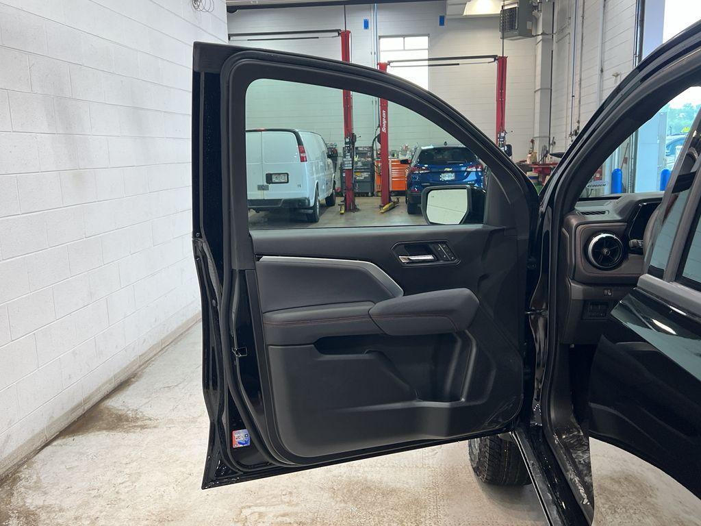 new 2026 Chevrolet Colorado car, priced at $48,915