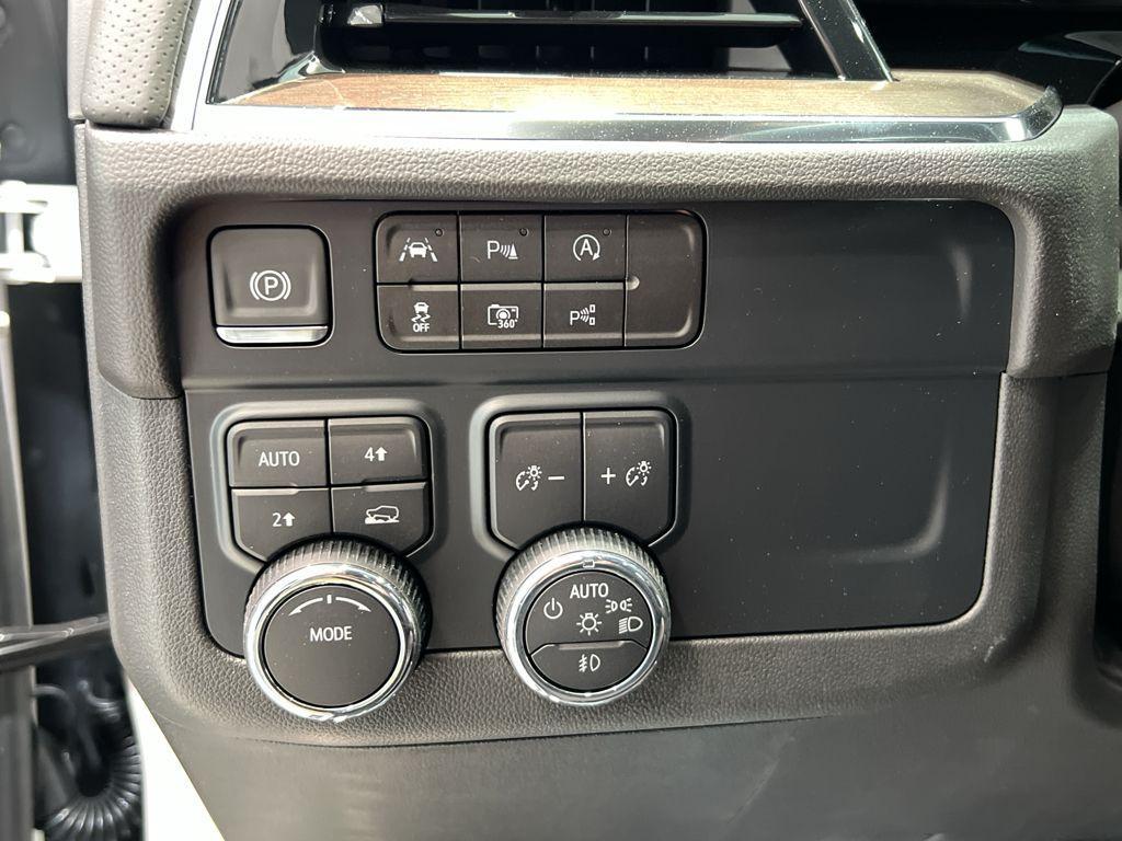 new 2025 Chevrolet Suburban car, priced at $82,987