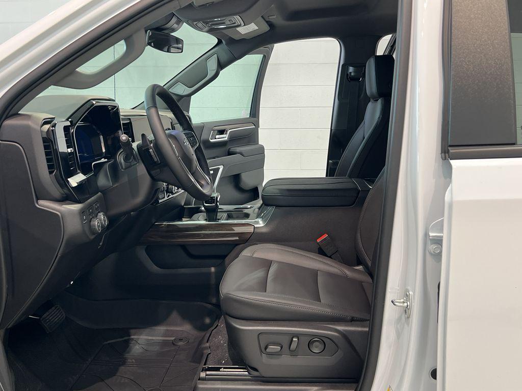 new 2025 Chevrolet Silverado 1500 car, priced at $62,245