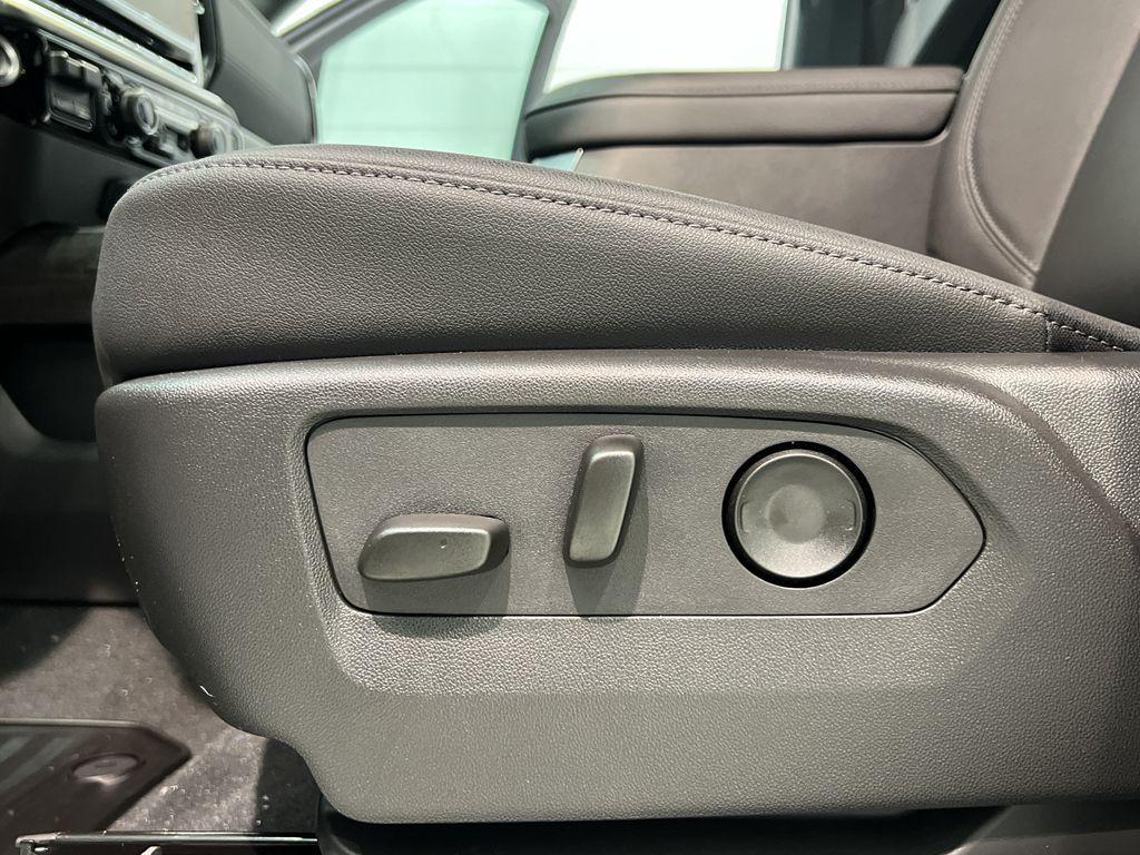 new 2025 Chevrolet Silverado 2500 car, priced at $70,610