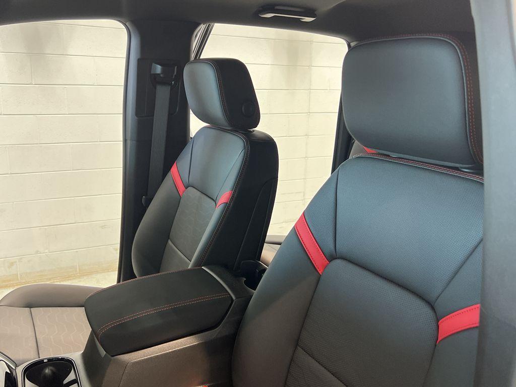 new 2025 Chevrolet Colorado car, priced at $49,660