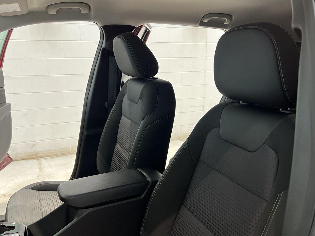 new 2025 Chevrolet Trax car, priced at $25,660