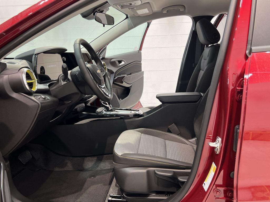 new 2025 Chevrolet Trax car, priced at $25,660