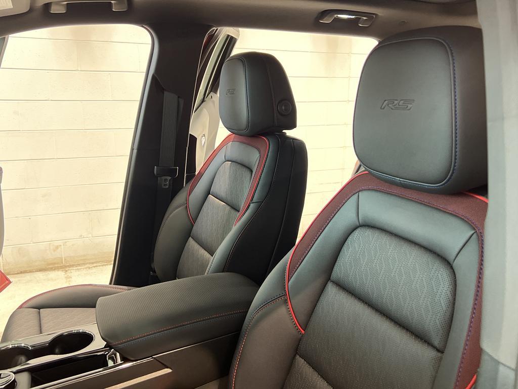 new 2026 Chevrolet Equinox car, priced at $40,280