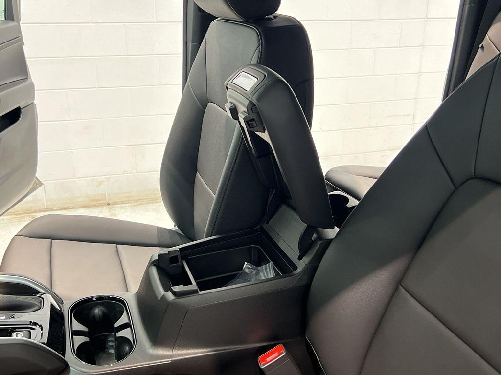 new 2025 Chevrolet Colorado car, priced at $46,390