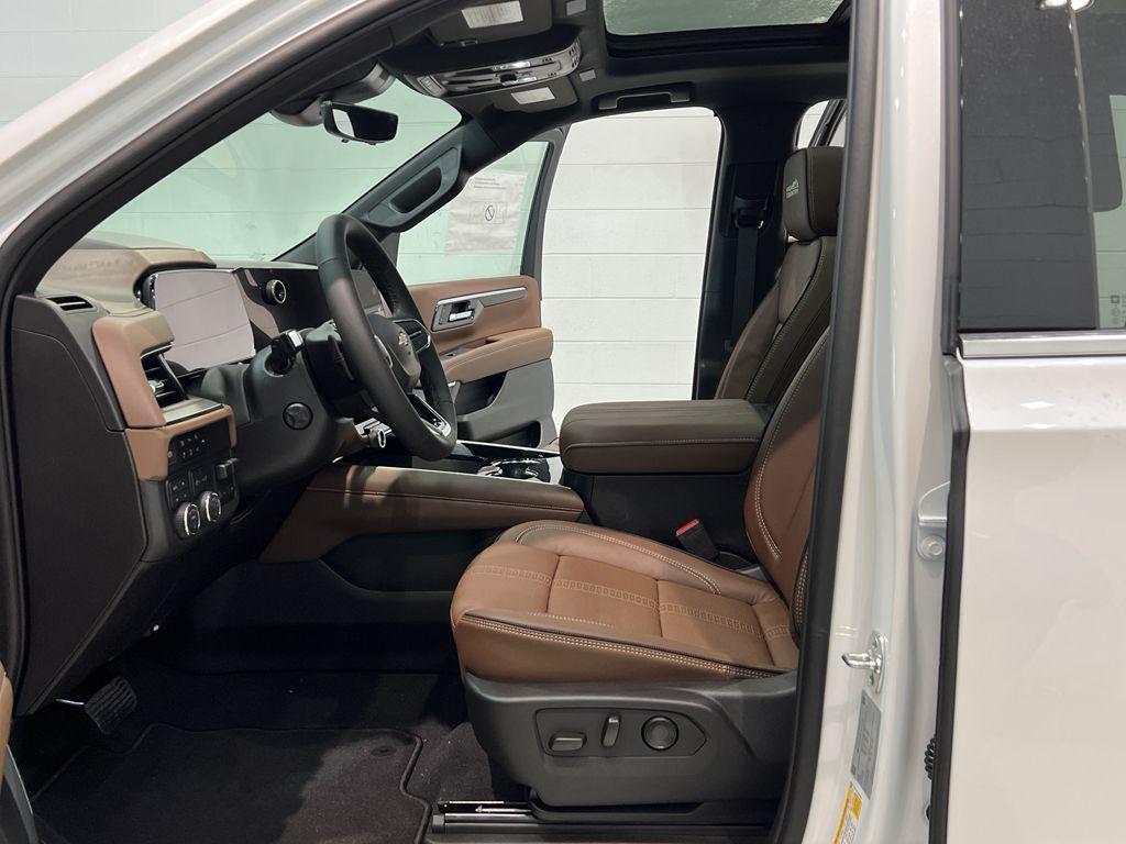 new 2025 Chevrolet Suburban car, priced at $97,165