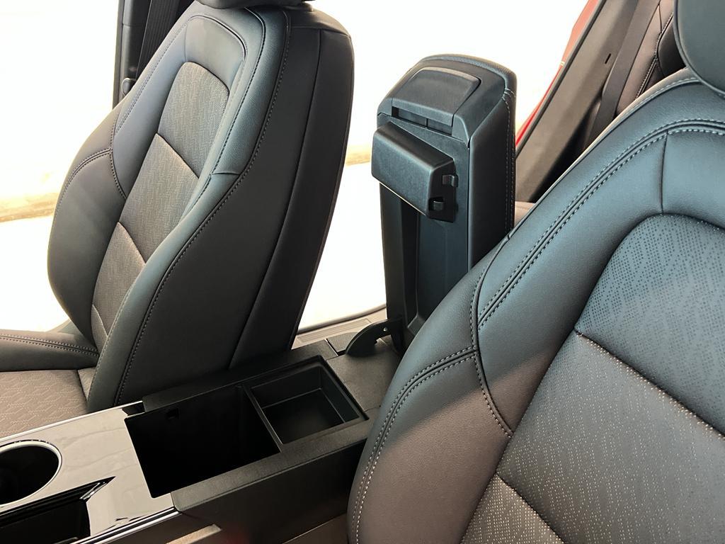 new 2026 Chevrolet Equinox car, priced at $36,905