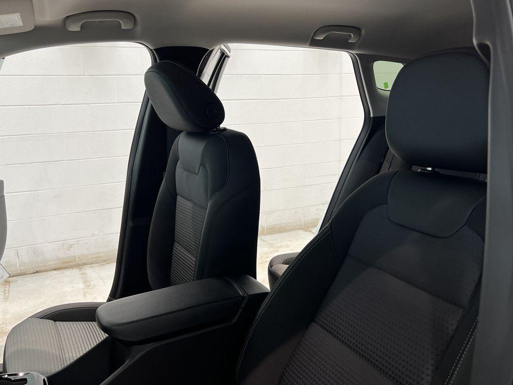 new 2025 Chevrolet Trax car, priced at $25,760