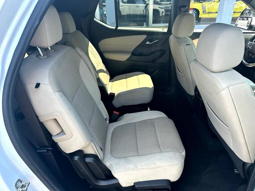 used 2022 Chevrolet Traverse car, priced at $24,810