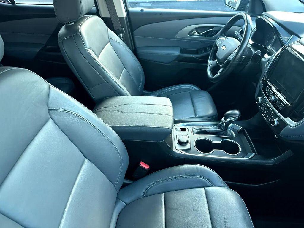used 2021 Chevrolet Traverse car, priced at $27,960
