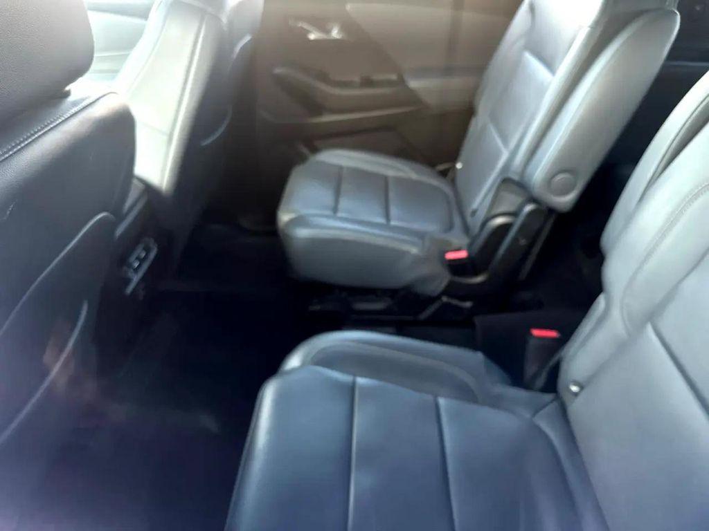 used 2021 Chevrolet Traverse car, priced at $27,960