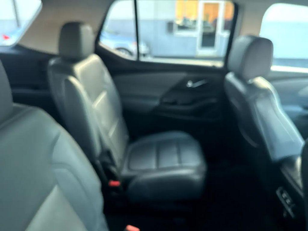 used 2021 Chevrolet Traverse car, priced at $27,960