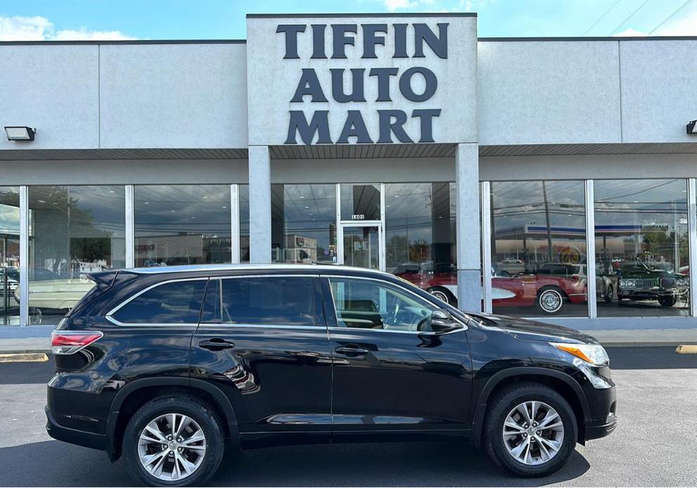 used 2015 Toyota Highlander car, priced at $23,280