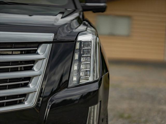 used 2017 Cadillac Escalade ESV car, priced at $32,950