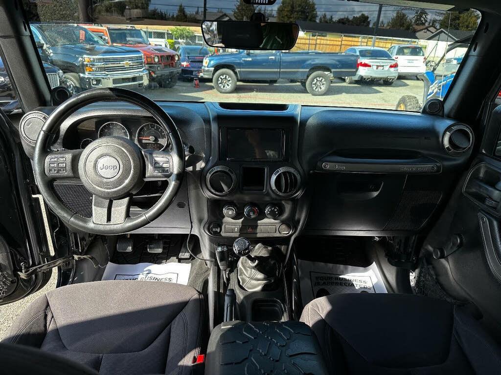 used 2013 Jeep Wrangler Unlimited car, priced at $15,950