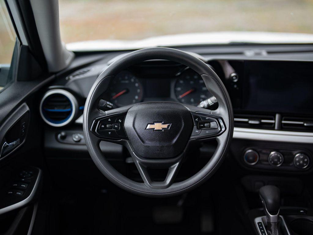 used 2024 Chevrolet Trax car, priced at $17,950