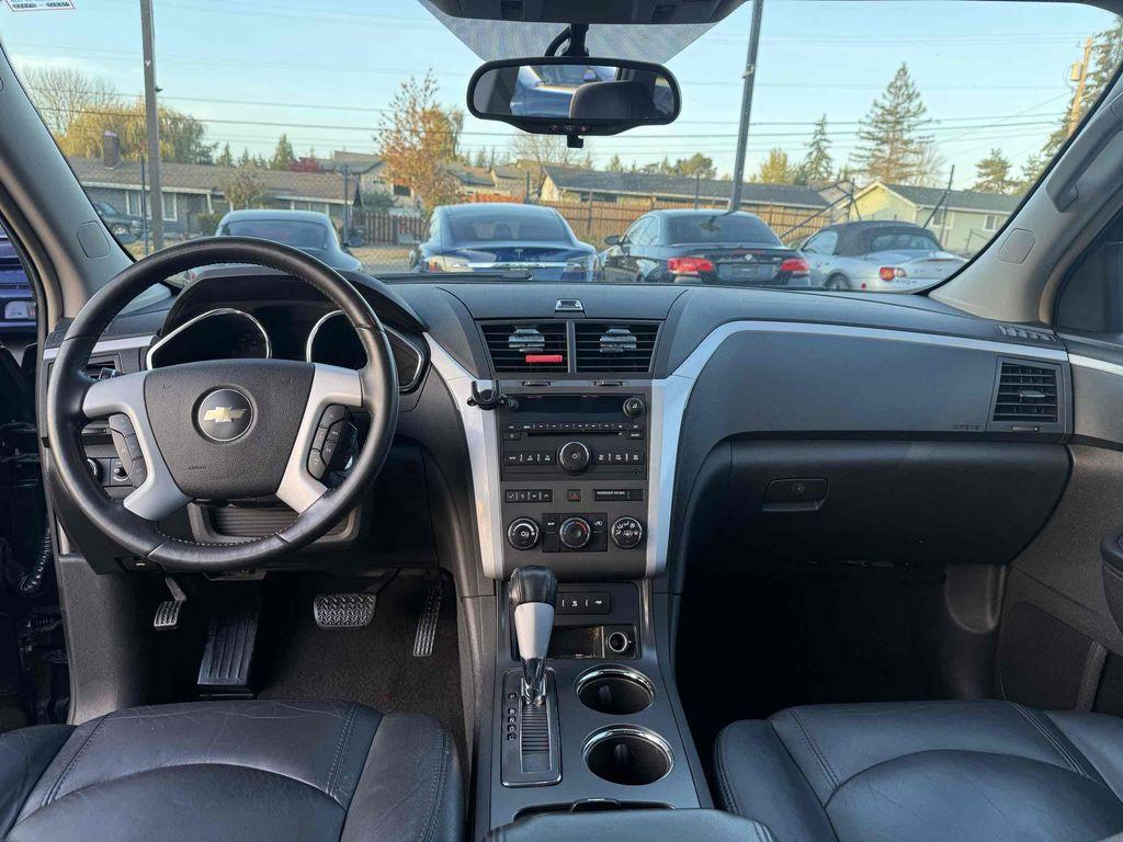 used 2009 Chevrolet Traverse car, priced at $5,950