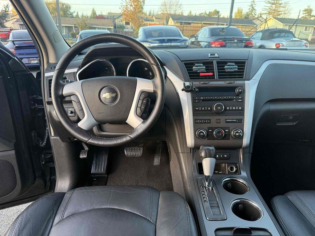 used 2009 Chevrolet Traverse car, priced at $5,950