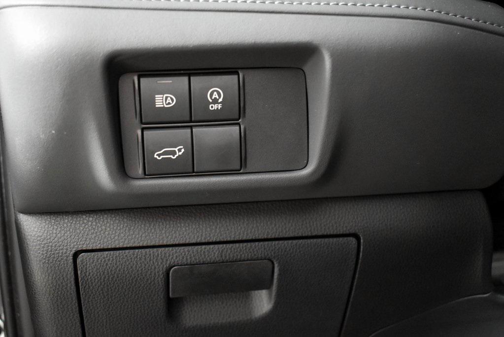 used 2024 Toyota Highlander car, priced at $39,499