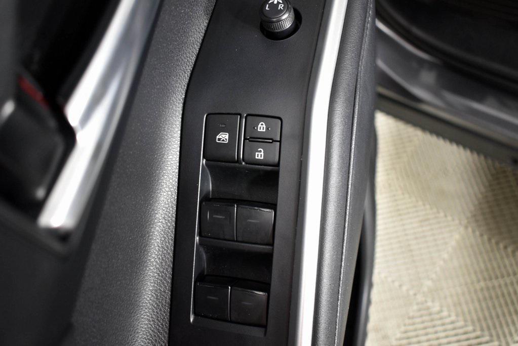 used 2024 Toyota Highlander car, priced at $39,499