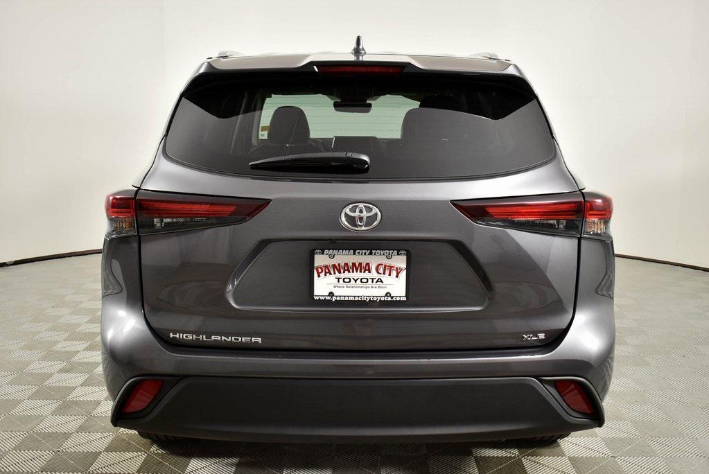 used 2024 Toyota Highlander car, priced at $39,499
