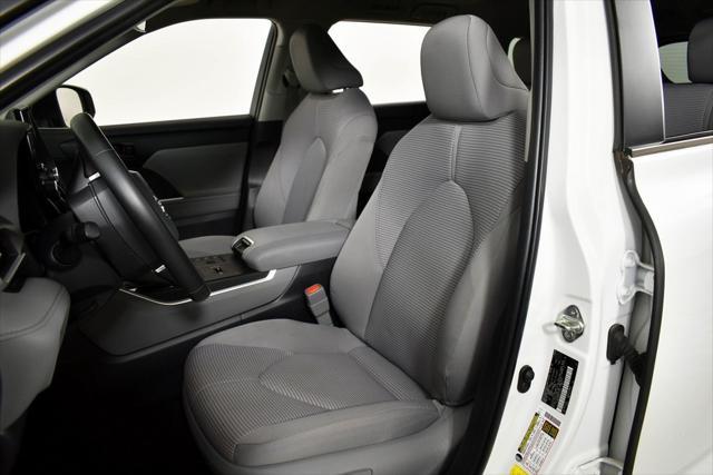used 2023 Toyota Highlander Hybrid car, priced at $37,578