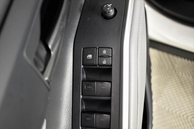 used 2023 Toyota Highlander Hybrid car, priced at $37,578