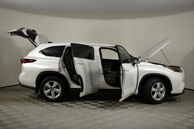 used 2023 Toyota Highlander Hybrid car, priced at $37,578