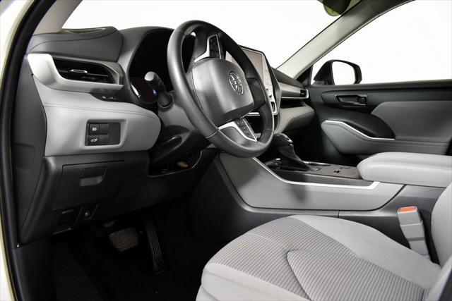 used 2023 Toyota Highlander Hybrid car, priced at $37,578