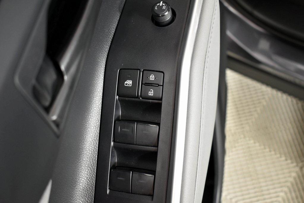 used 2023 Toyota Highlander car, priced at $43,488